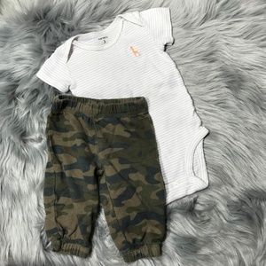 Carter's 3M baby boy short sleeve bodysuit & pants